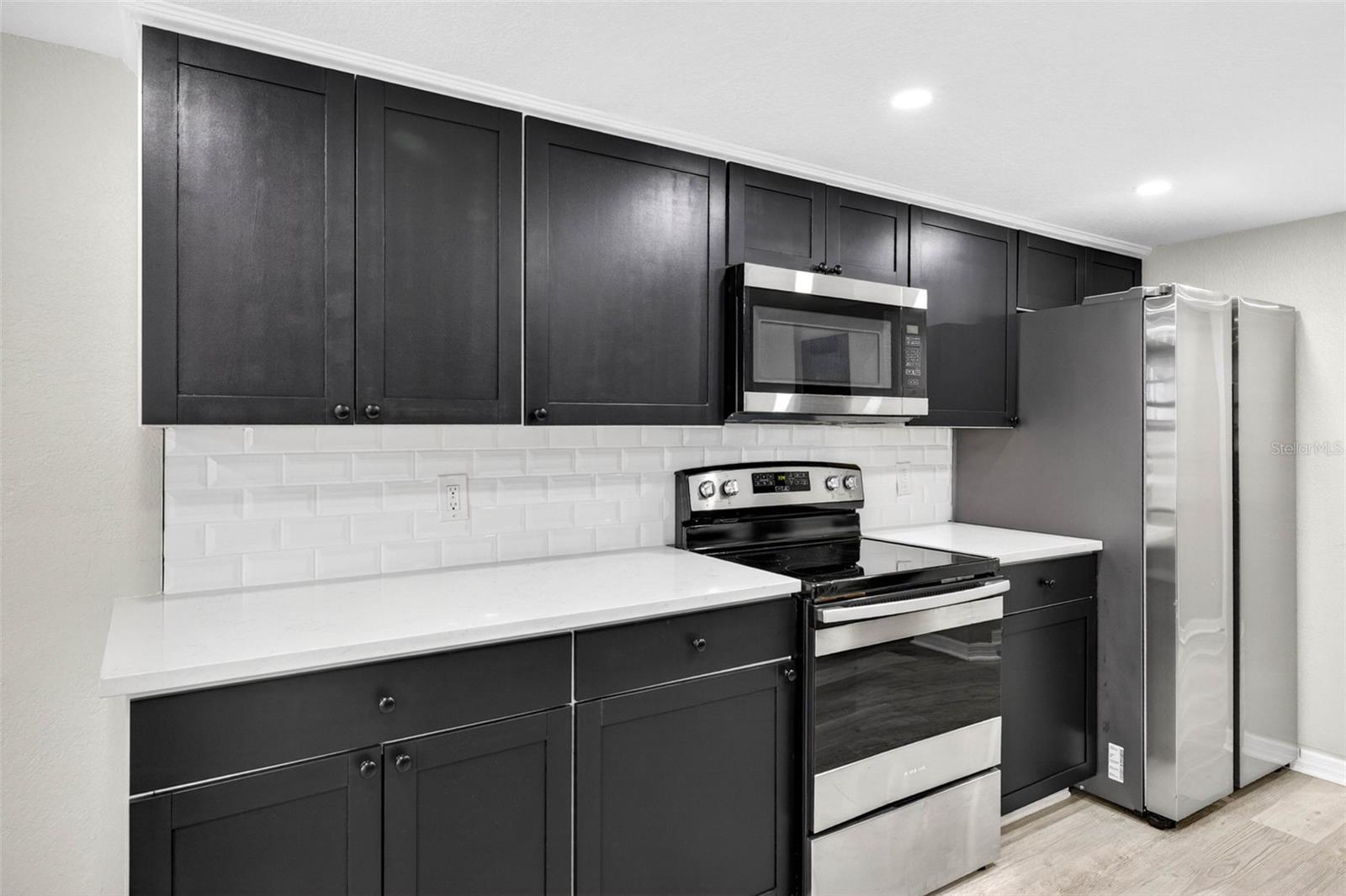 1601 E PARIS ST — photo 15