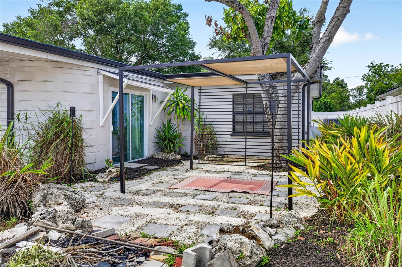 1601 E PARIS ST — photo 51