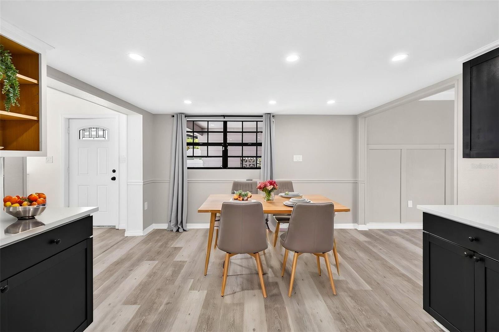 1601 E PARIS ST — photo 17
