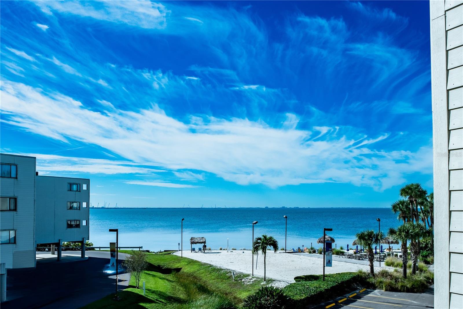 2506 N ROCKY POINT DR #301 — photo 3