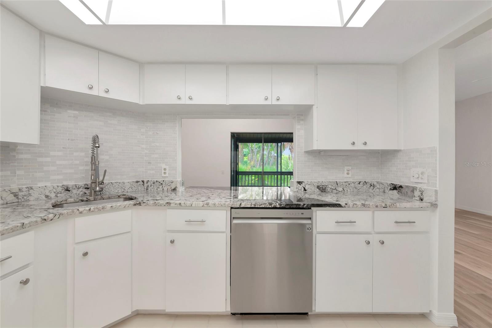 116 WOODLAND PL #116 — photo 4