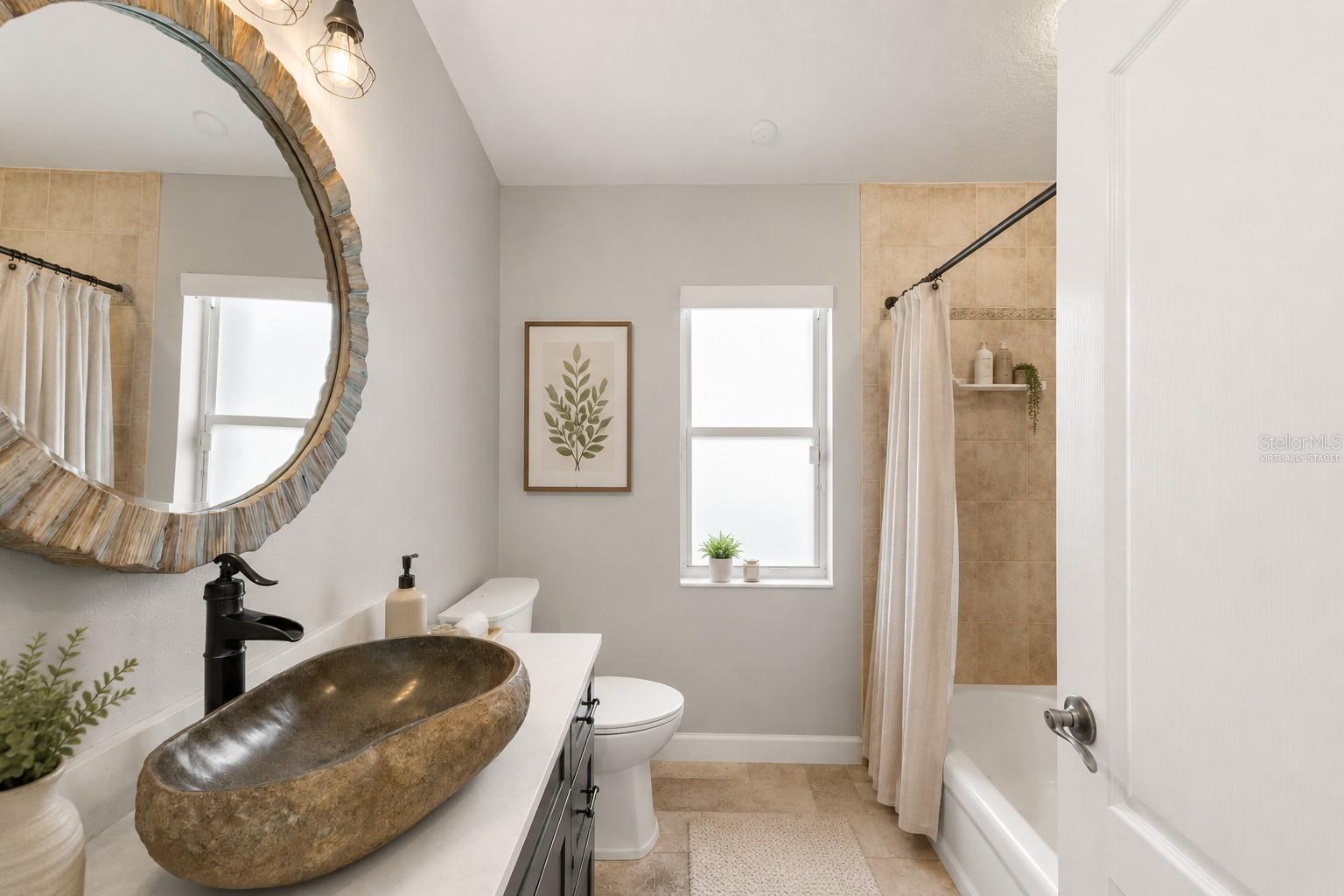 695 SALT LAKE DR — photo 12