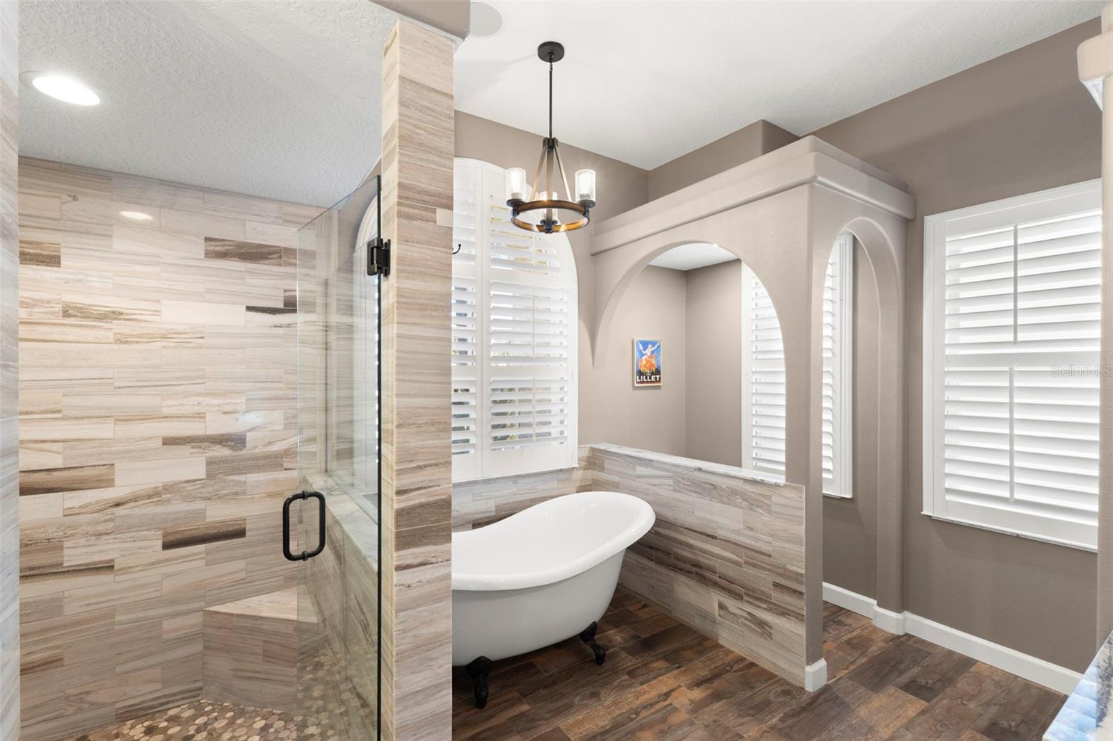 695 SALT LAKE DR — photo 38