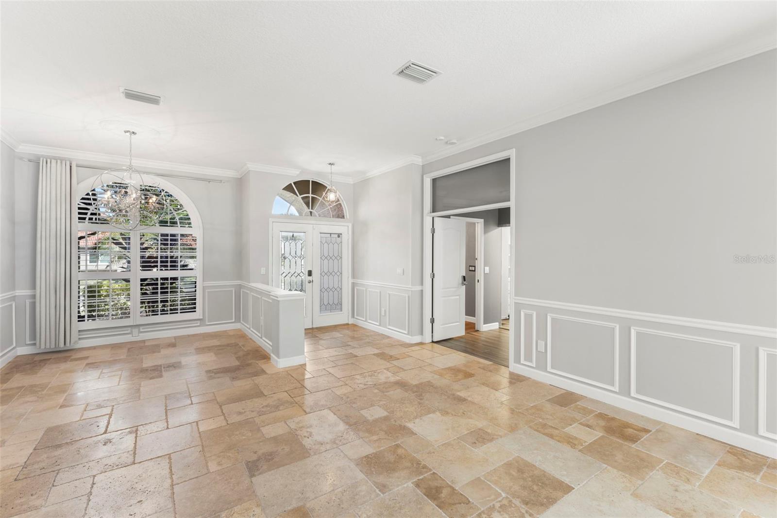 695 SALT LAKE DR — photo 32