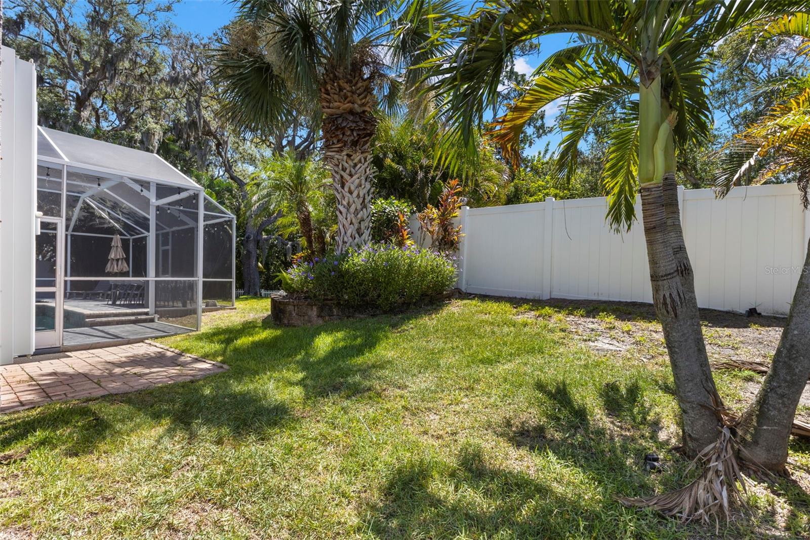 695 SALT LAKE DR — photo 60
