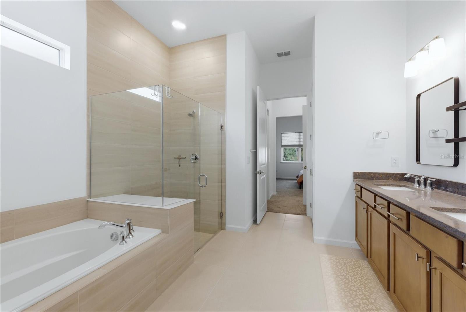 29248 CORAL HARBOUR DR — photo 24