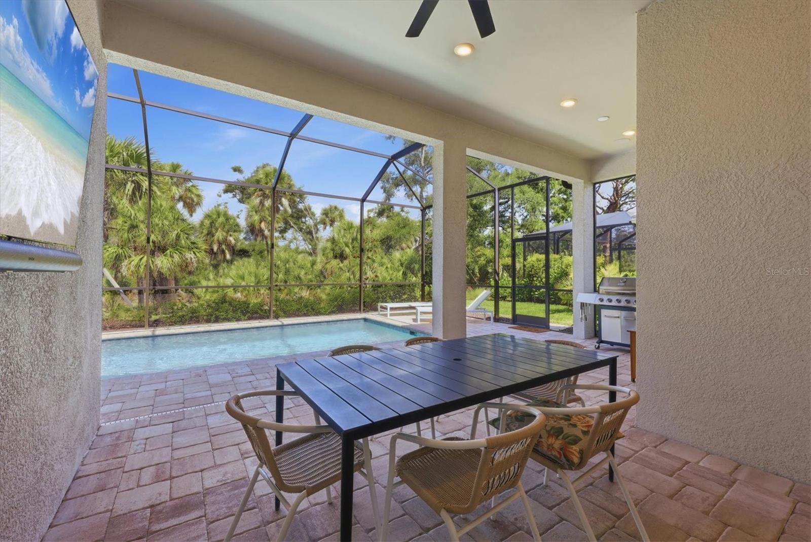 29248 CORAL HARBOUR DR — photo 32