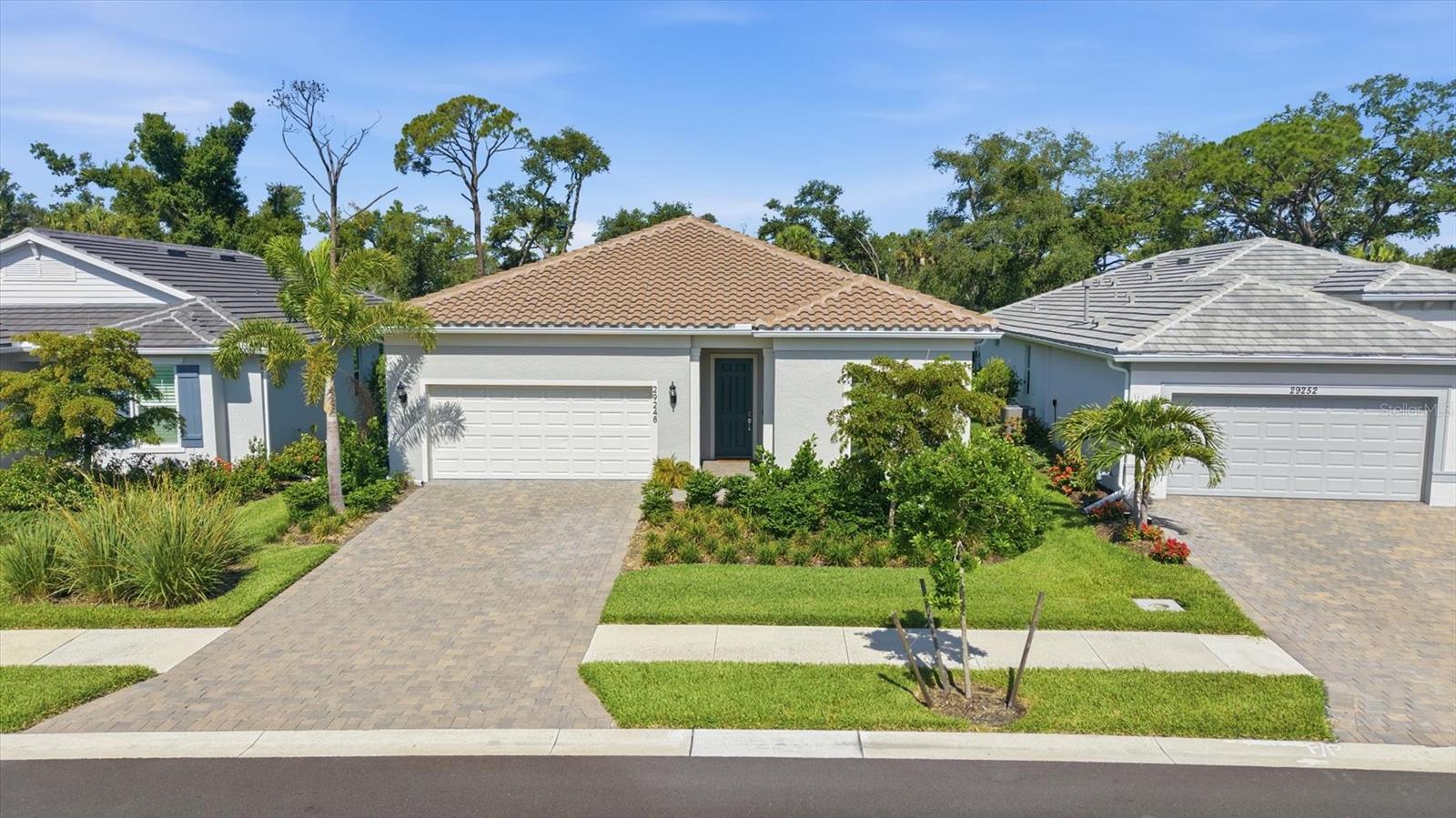 29248 CORAL HARBOUR DR — photo 51