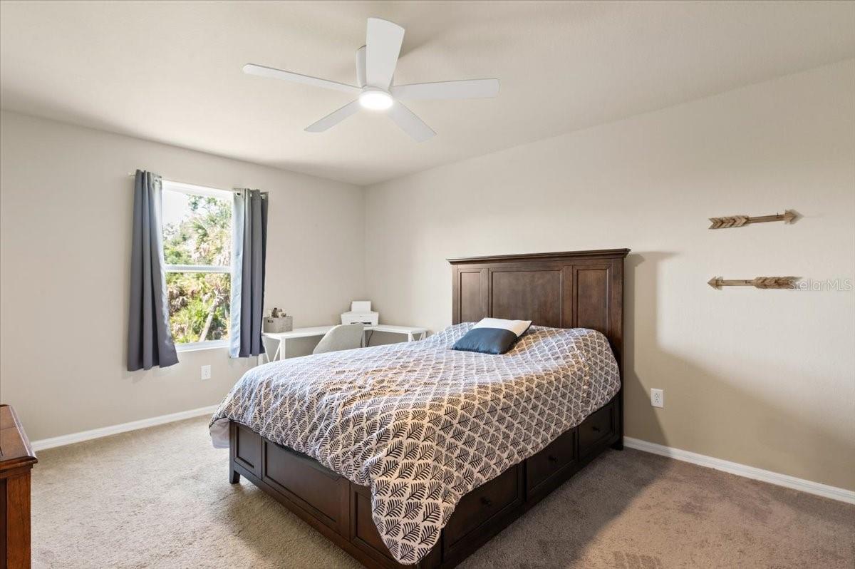2737 E PRICE BLVD — photo 12
