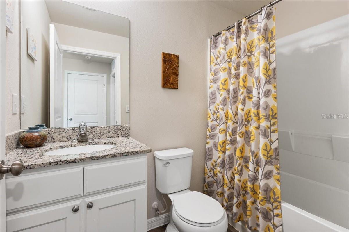 2737 E PRICE BLVD — photo 15