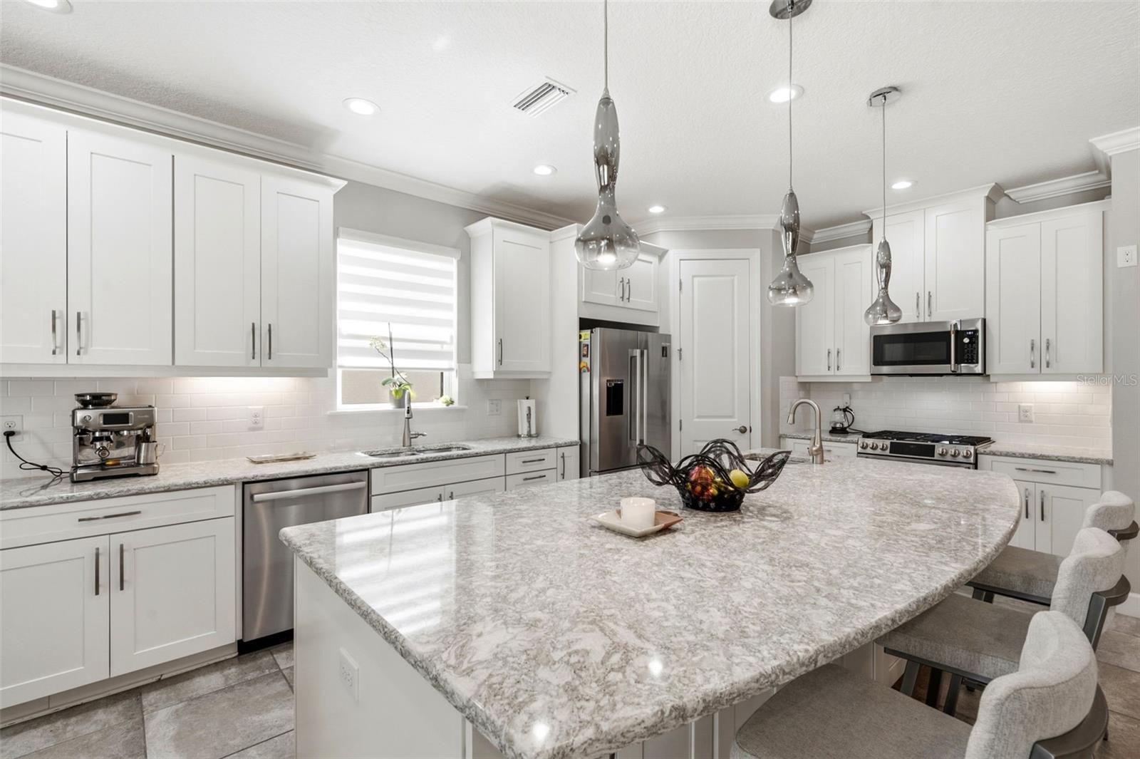 9750 HIGHLAND PARK PL — photo 31