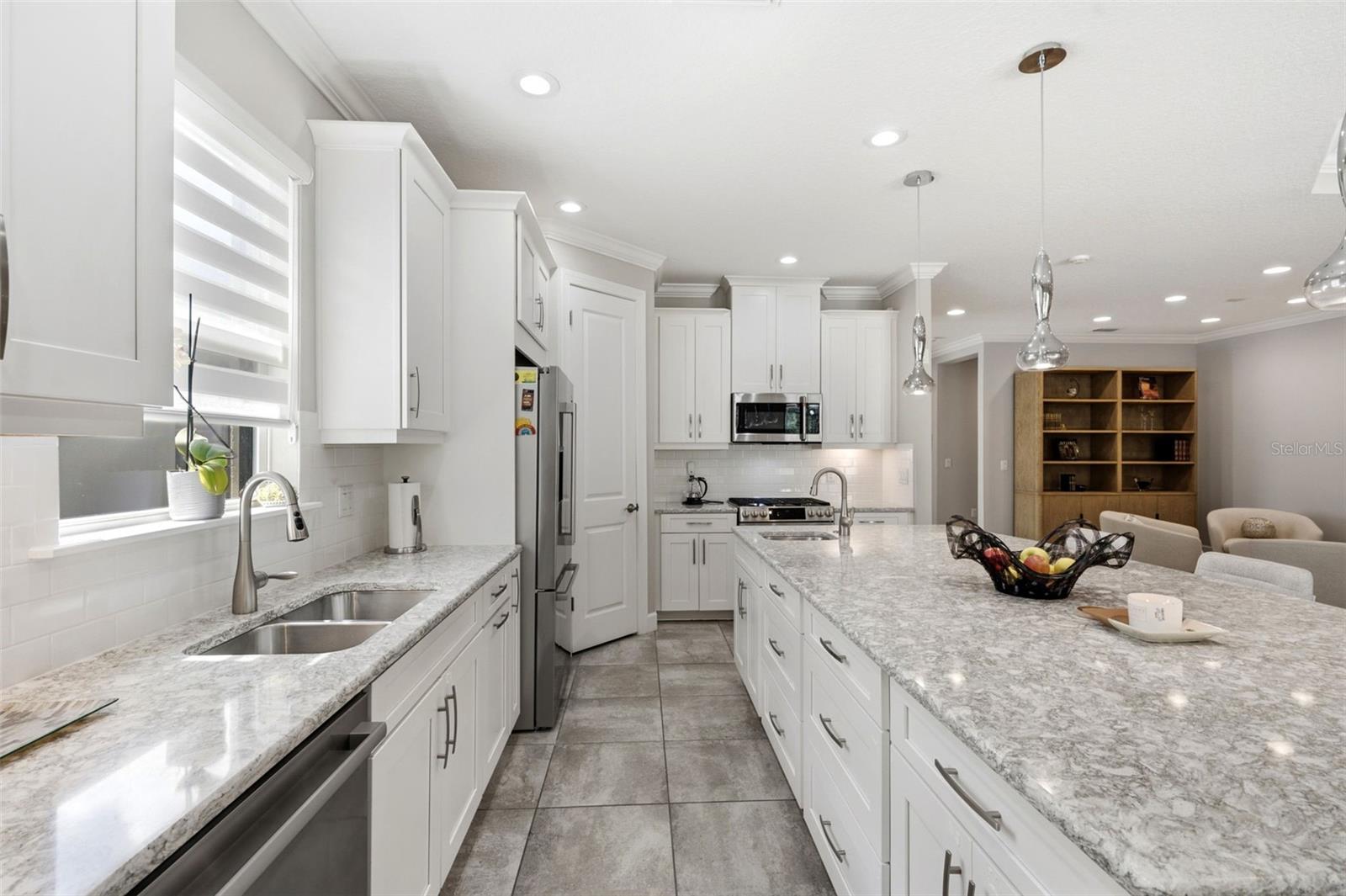 9750 HIGHLAND PARK PL — photo 32