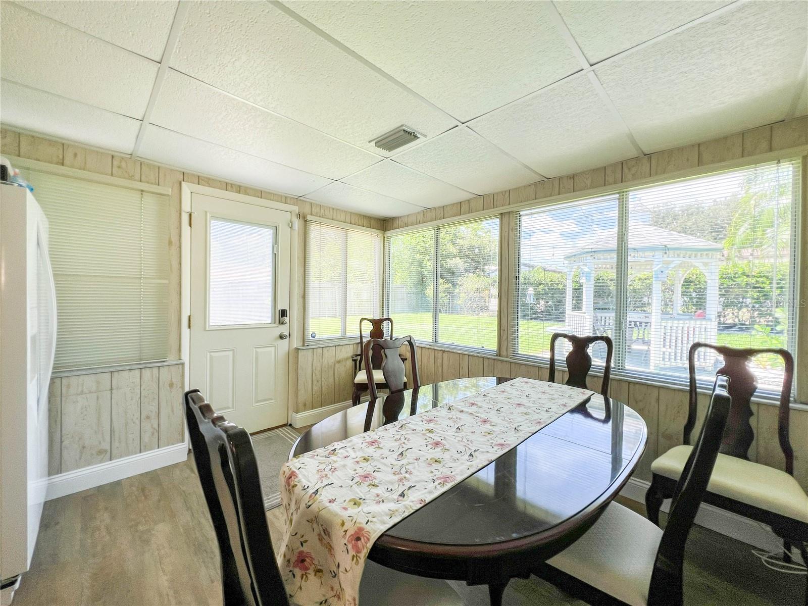 1524 S FREDRICA AVE — photo 24