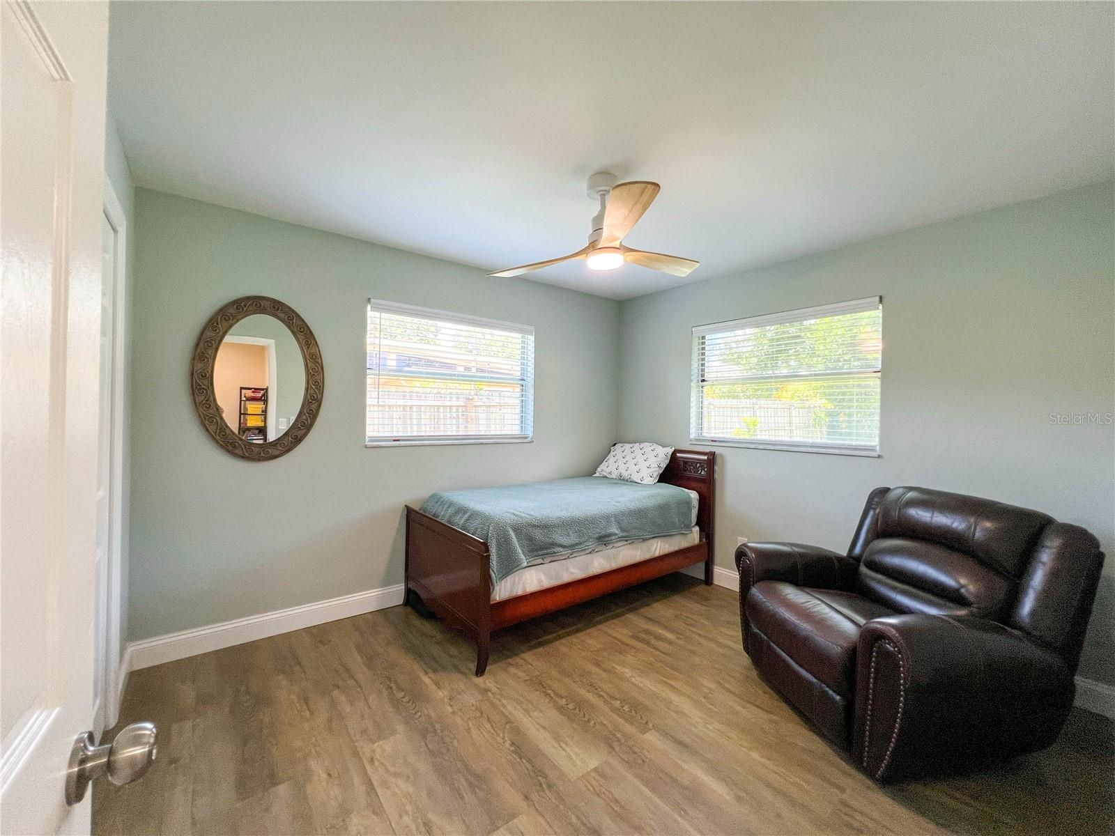 1524 S FREDRICA AVE — photo 31