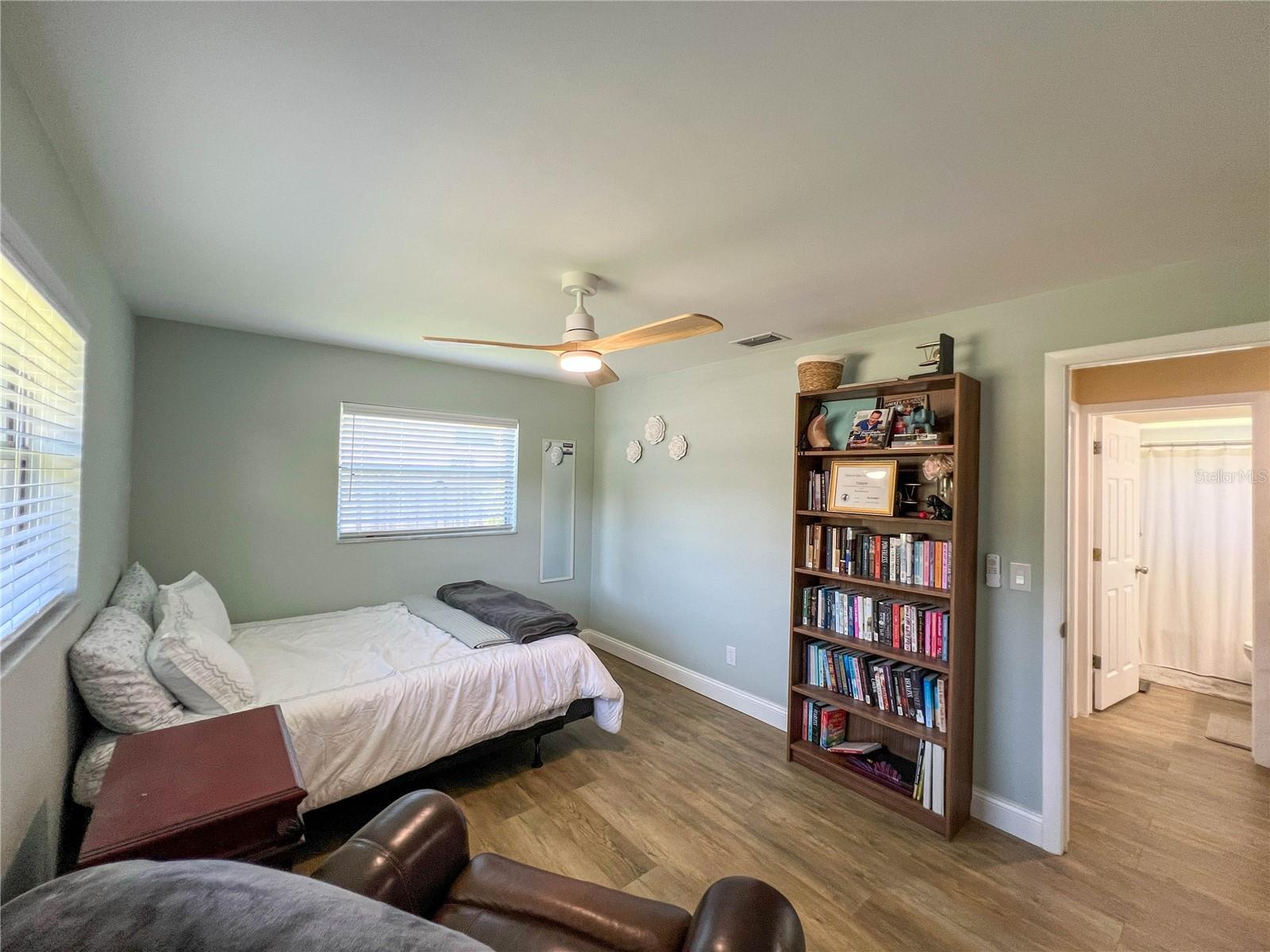 1524 S FREDRICA AVE — photo 28