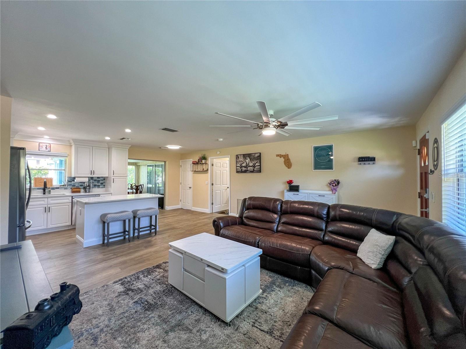 1524 S FREDRICA AVE — photo 7