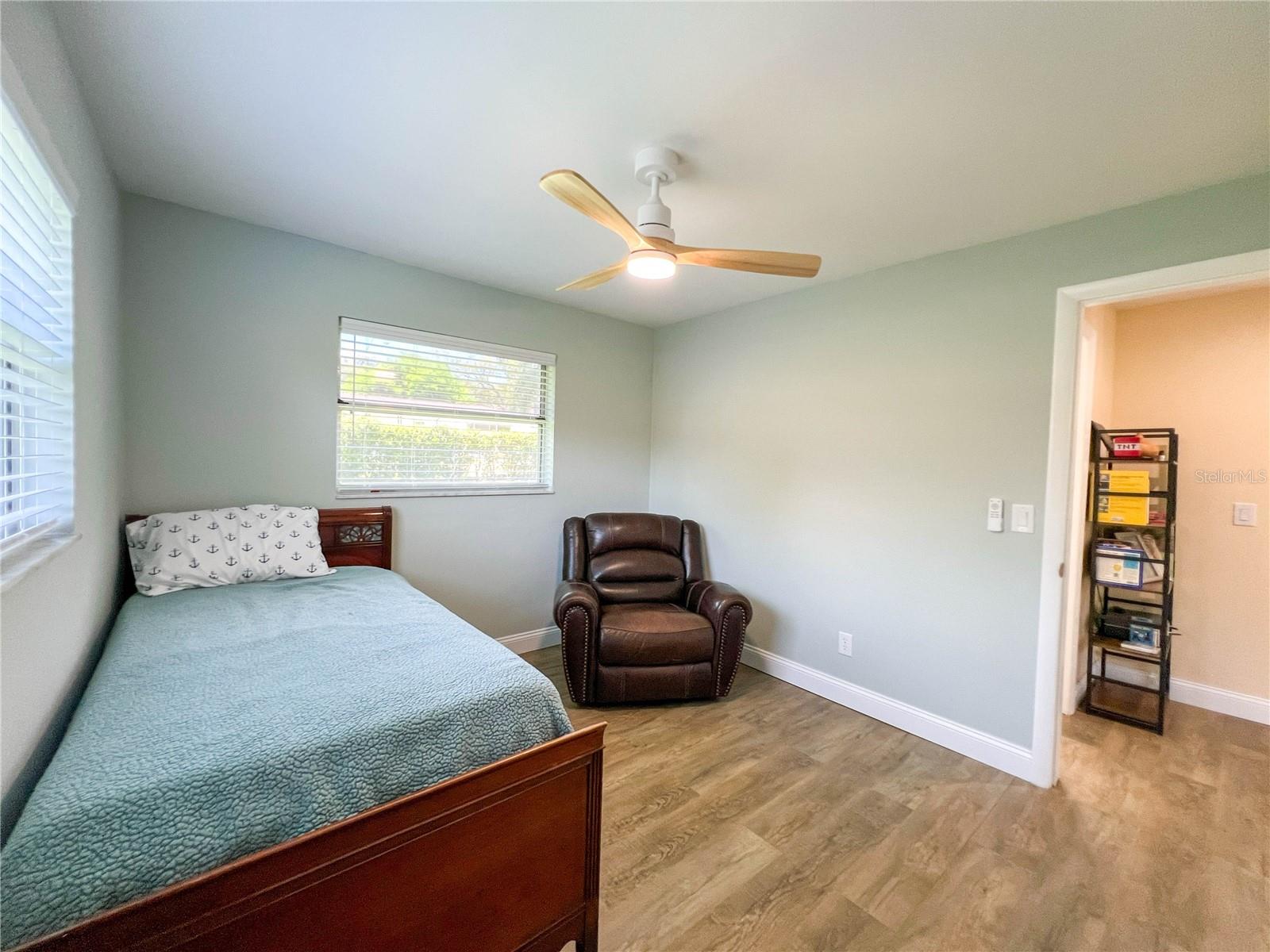 1524 S FREDRICA AVE — photo 33