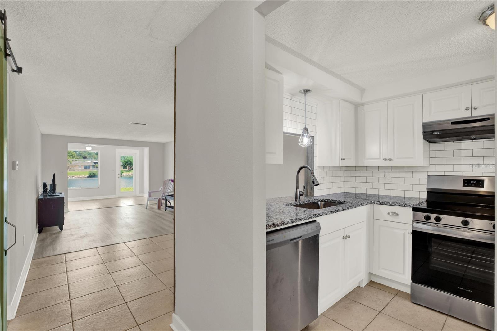 4115 HAMPTON DR #n/a — photo 4