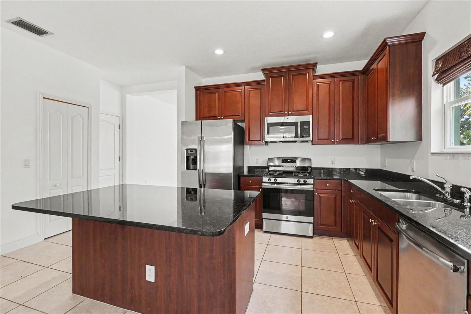 4107 PINE MEADOW DR — photo 11