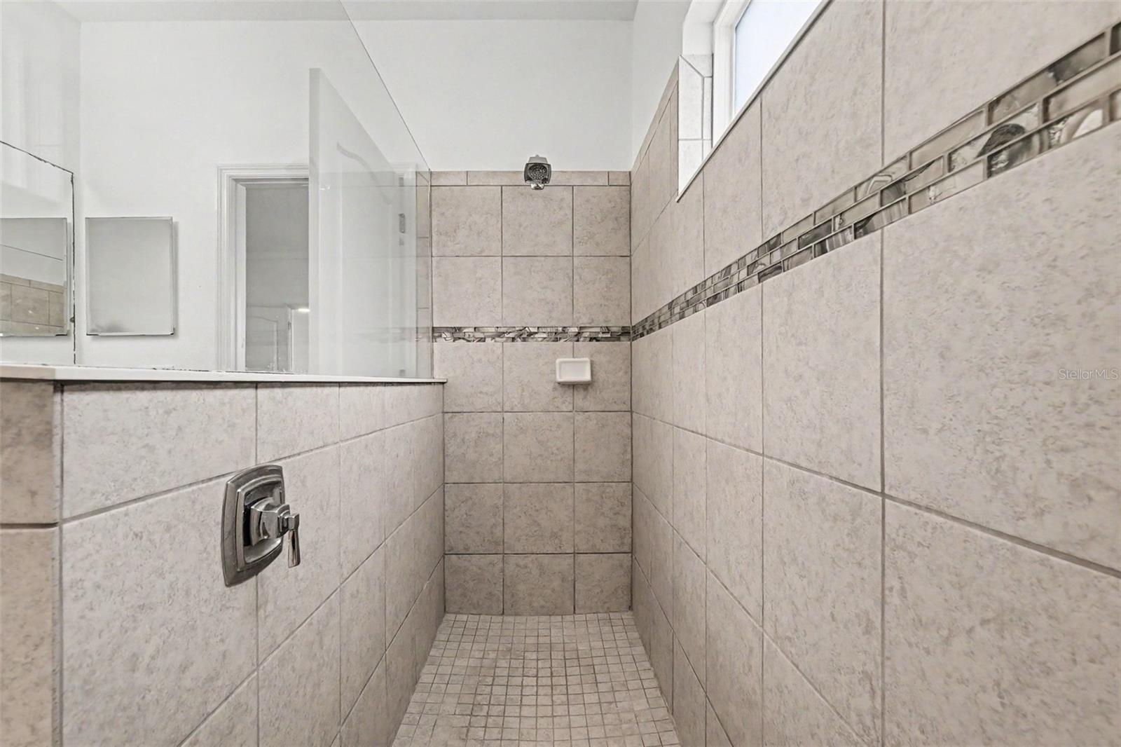 4107 PINE MEADOW DR — photo 17