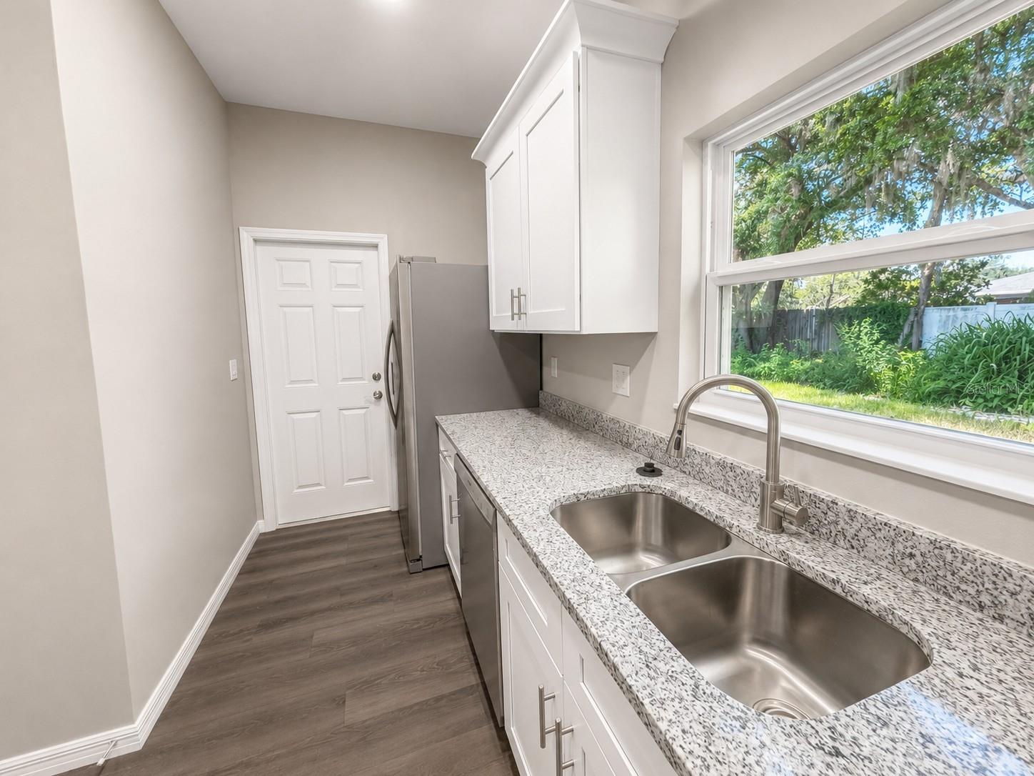 5012 FINDERS CT — photo 10