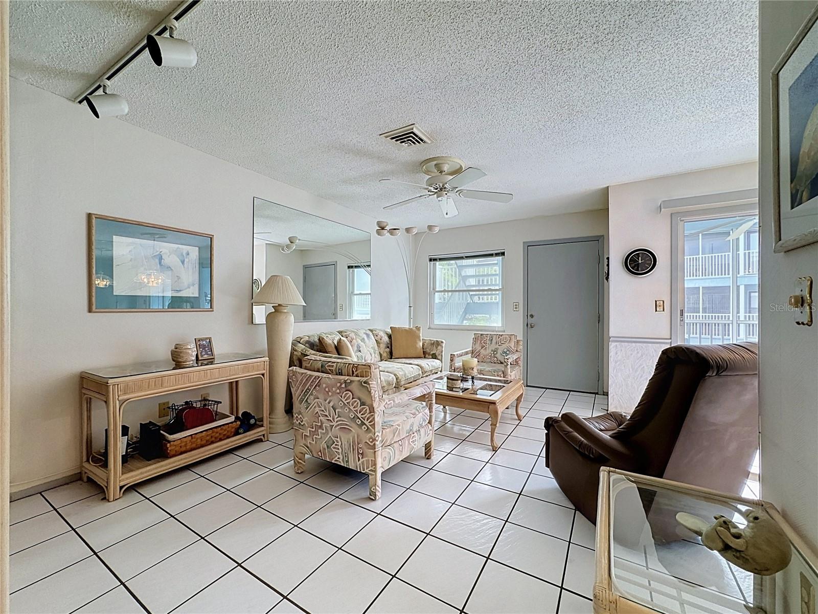 205 HIGHLAND AVE #3 — photo 10