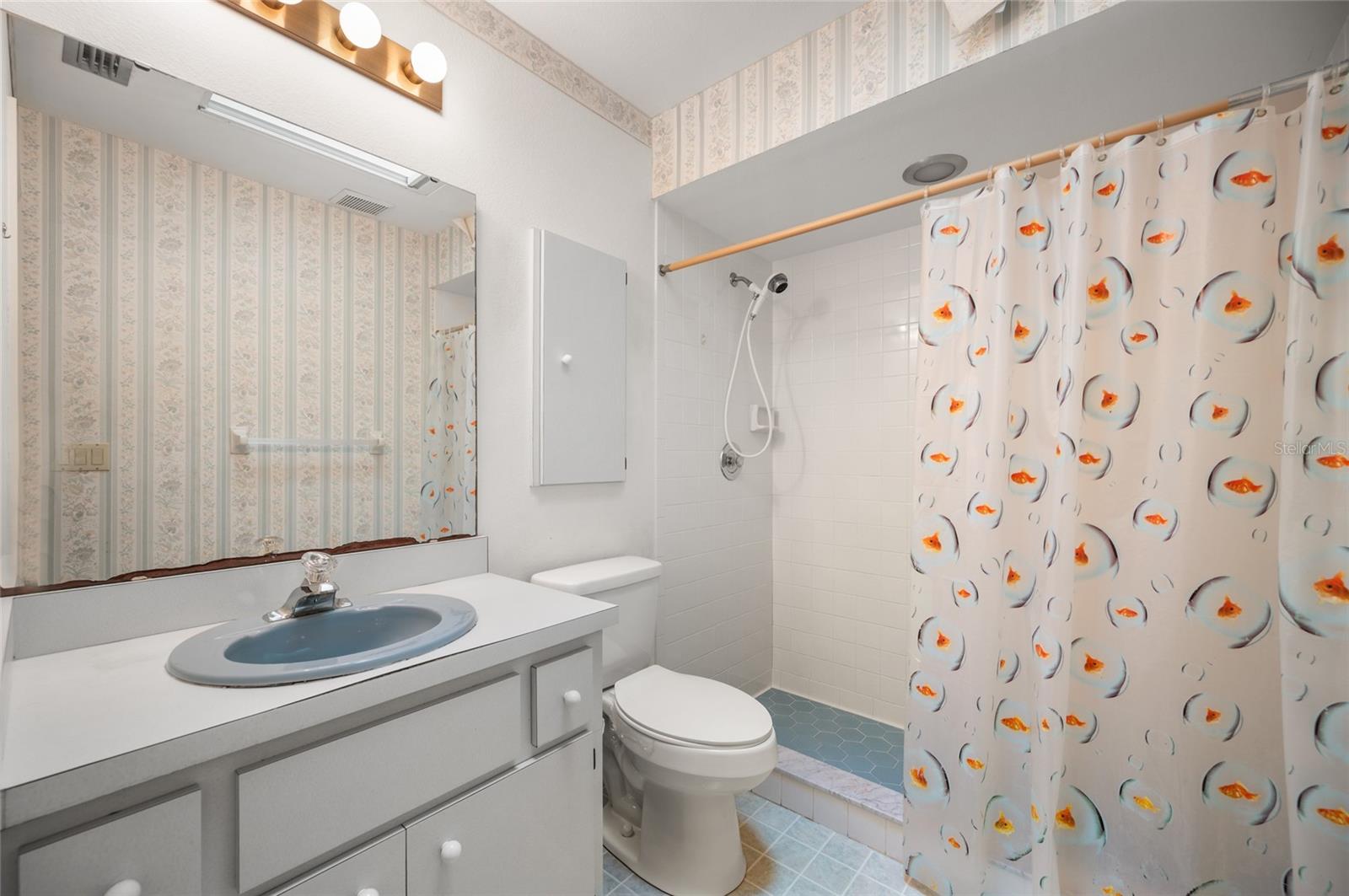 221 HIGH POINT DR #221A — photo 15