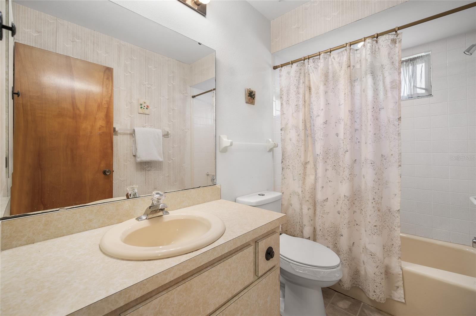 221 HIGH POINT DR #221A — photo 17