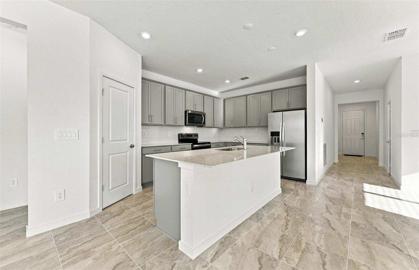11116 SYCAMORE GLEN LOOP — photo 3
