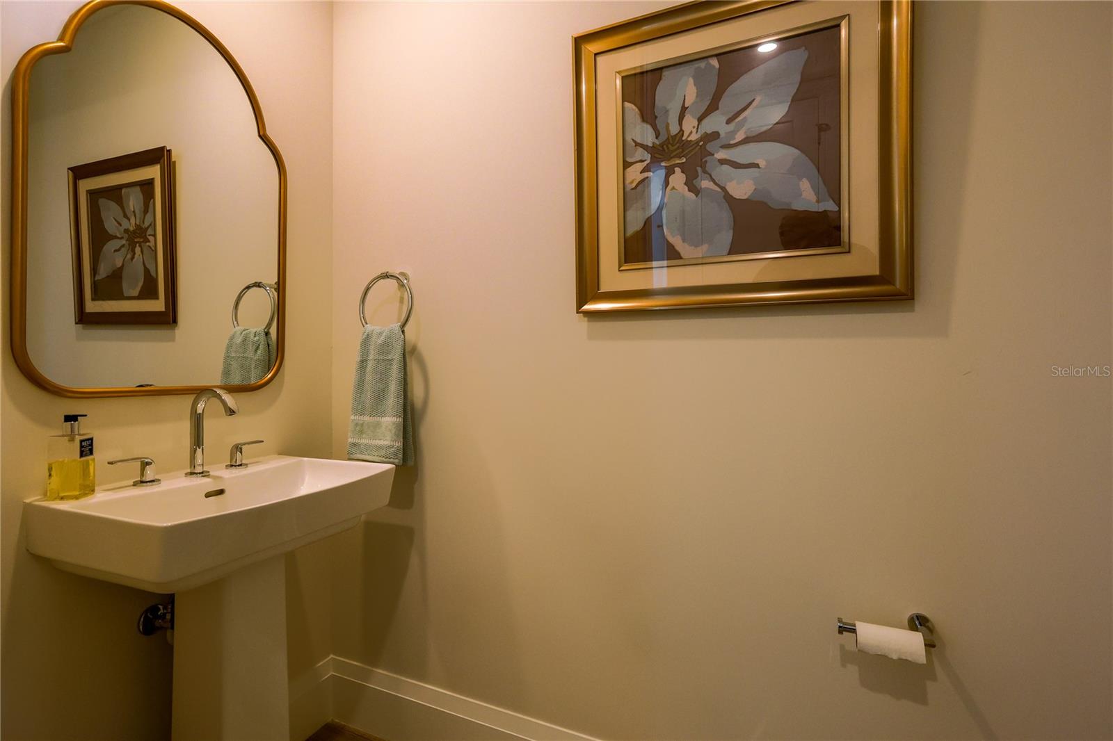 2910 W BARCELONA ST #604 — photo 37