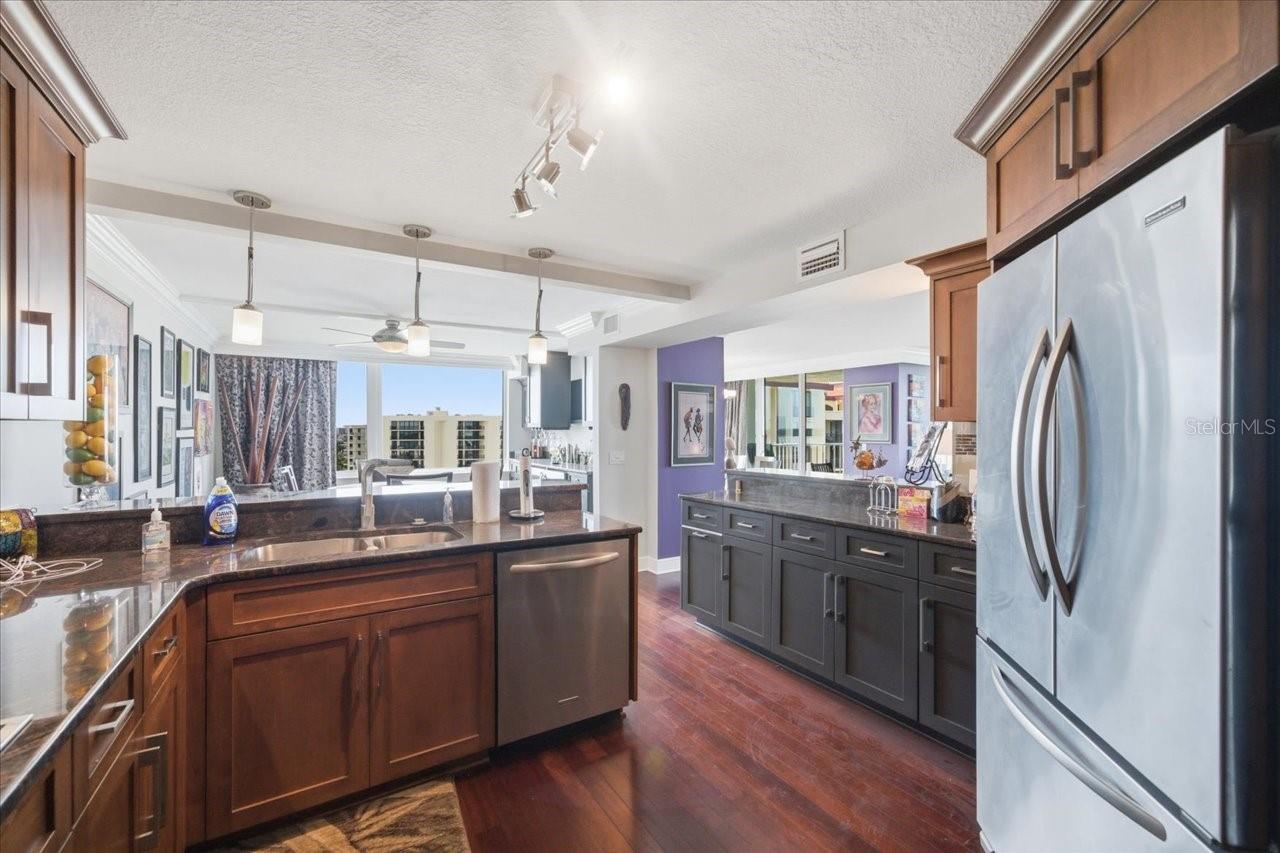 736 ISLAND WAY #1003 — photo 28