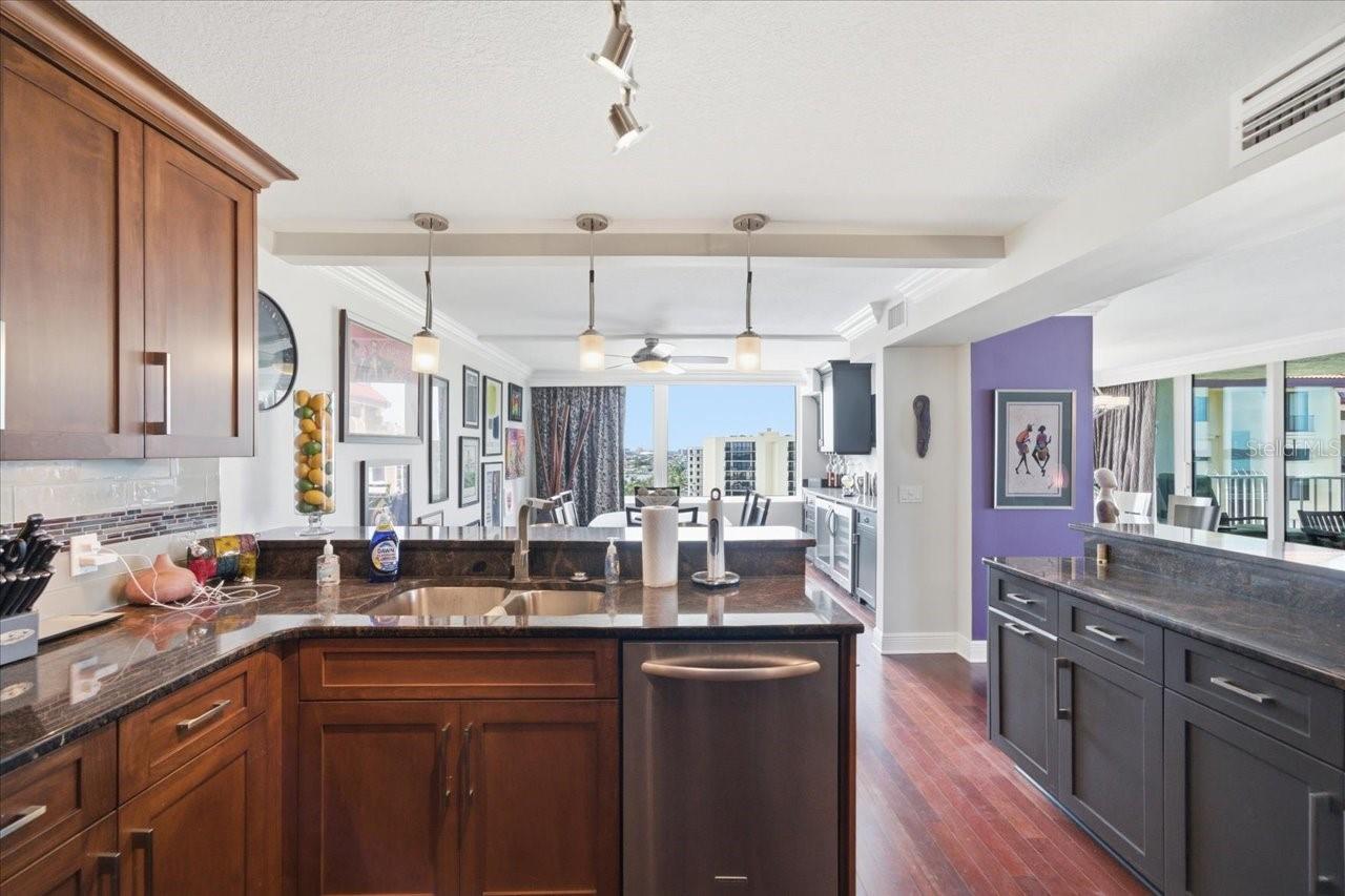 736 ISLAND WAY #1003 — photo 29