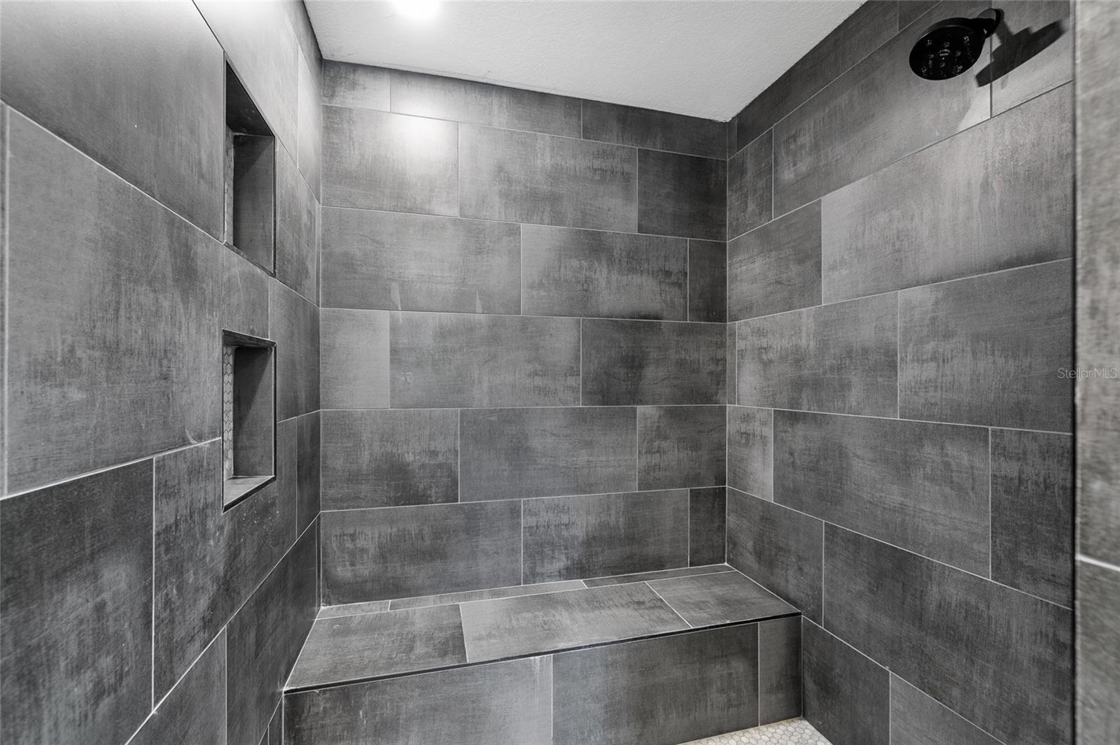 5901 DENVER ST NE — photo 26