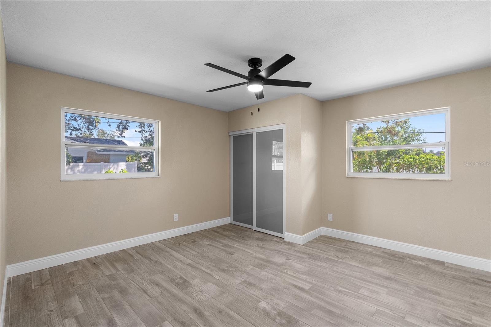 5901 DENVER ST NE — photo 21