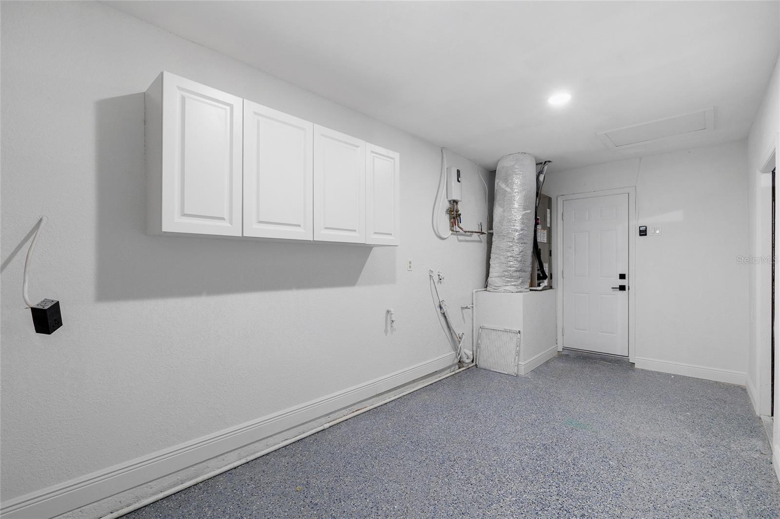 5901 DENVER ST NE — photo 30