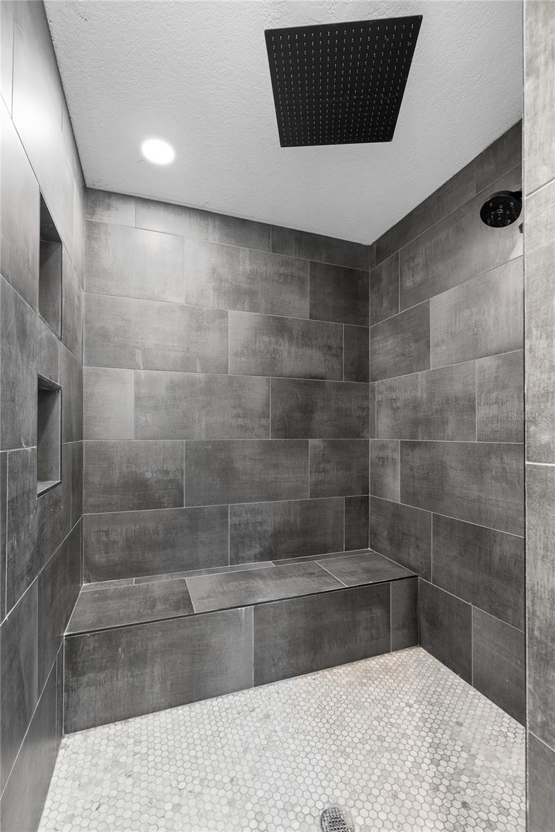 5901 DENVER ST NE — photo 27