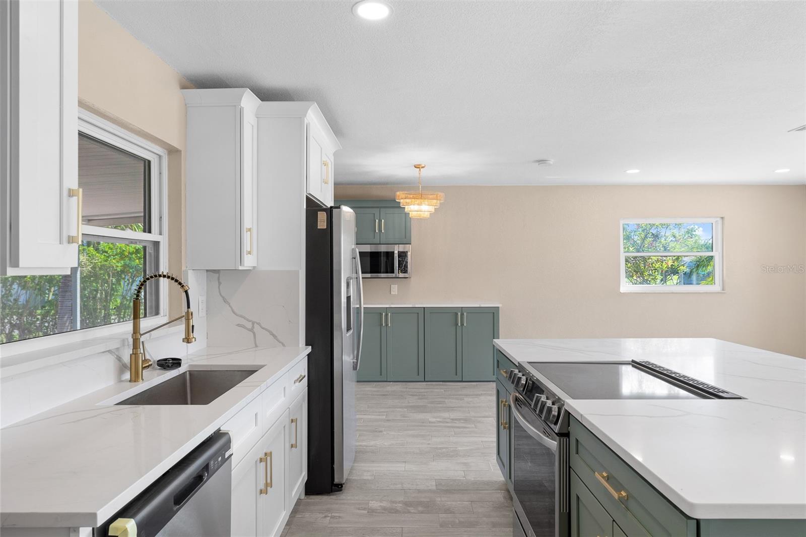 5901 DENVER ST NE — photo 12