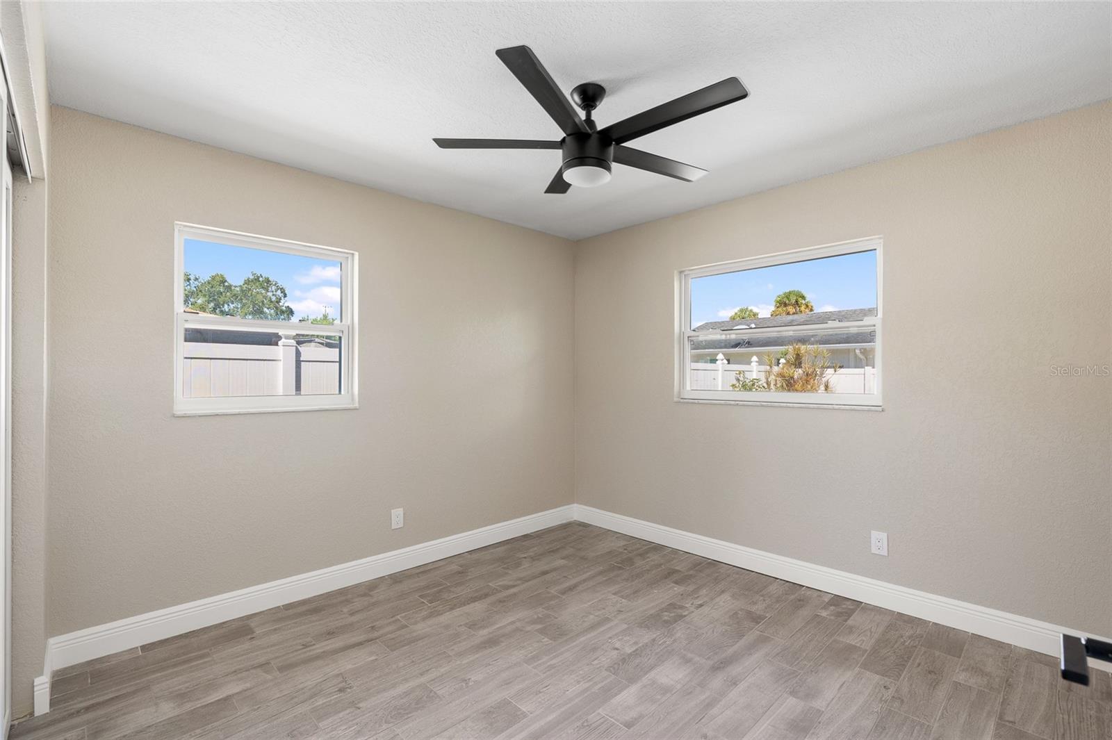 5901 DENVER ST NE — photo 18