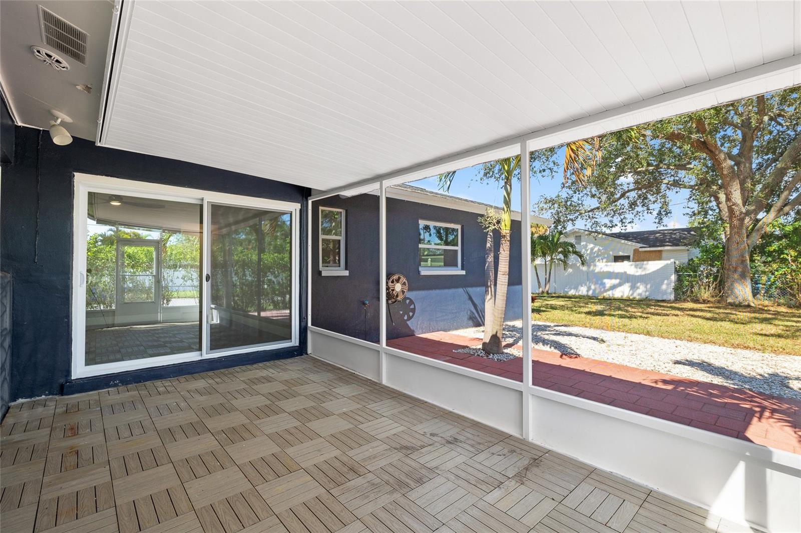 5901 DENVER ST NE — photo 33