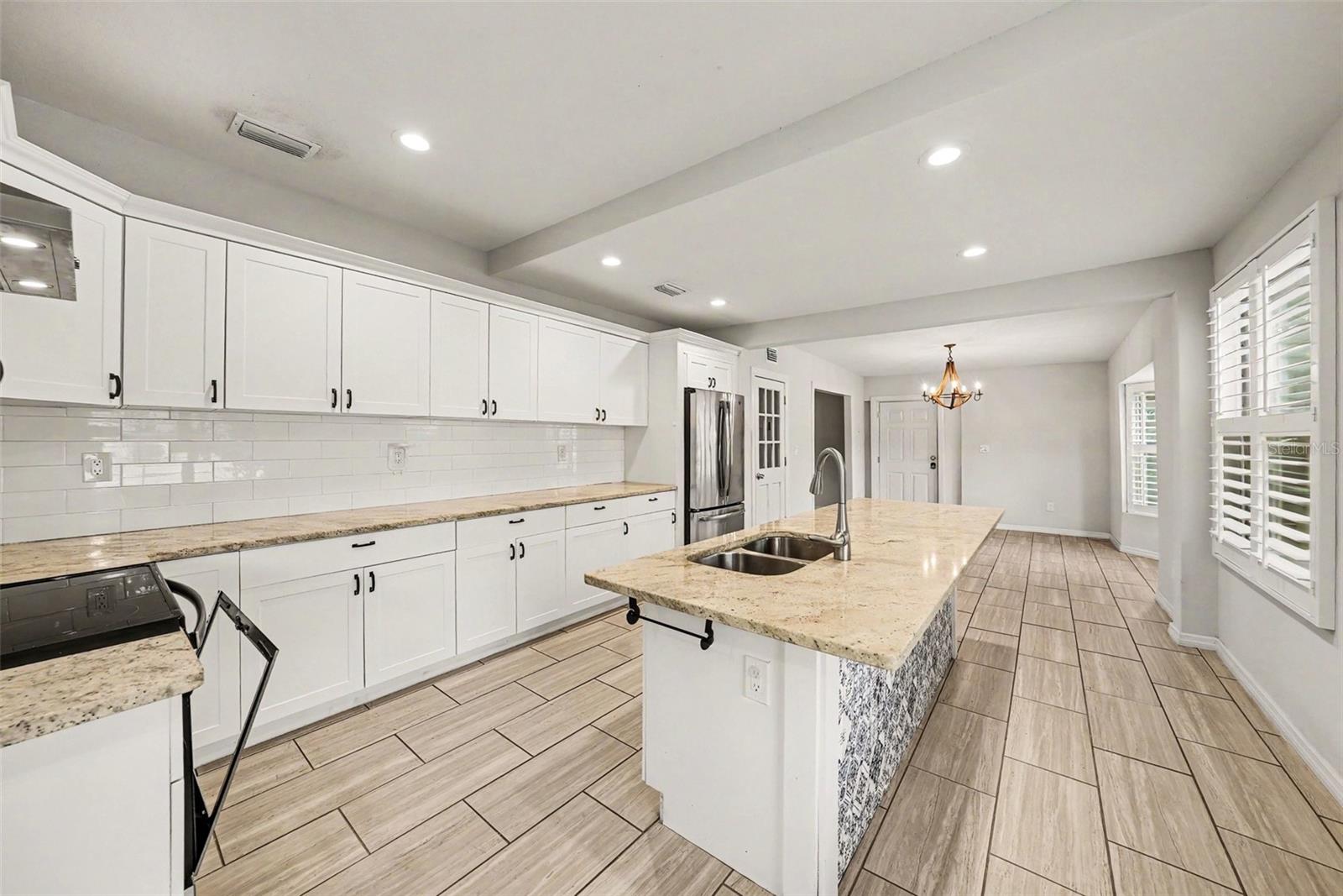 4809 N HIGHLAND AVE — photo 17