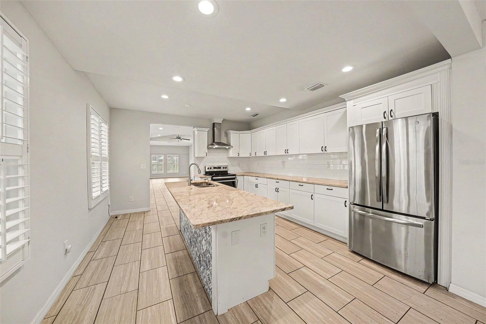 4809 N HIGHLAND AVE — photo 12