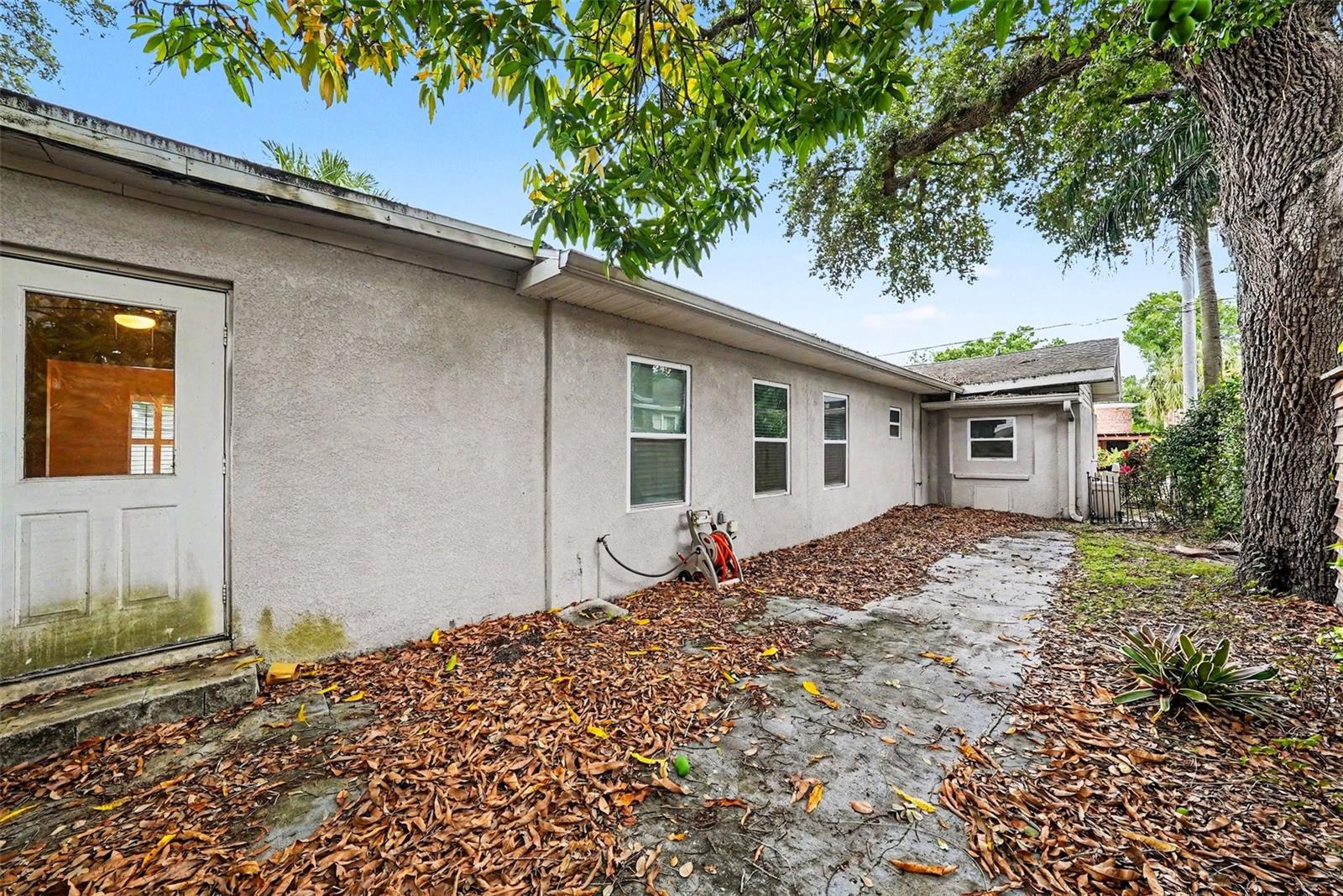 4809 N HIGHLAND AVE — photo 26