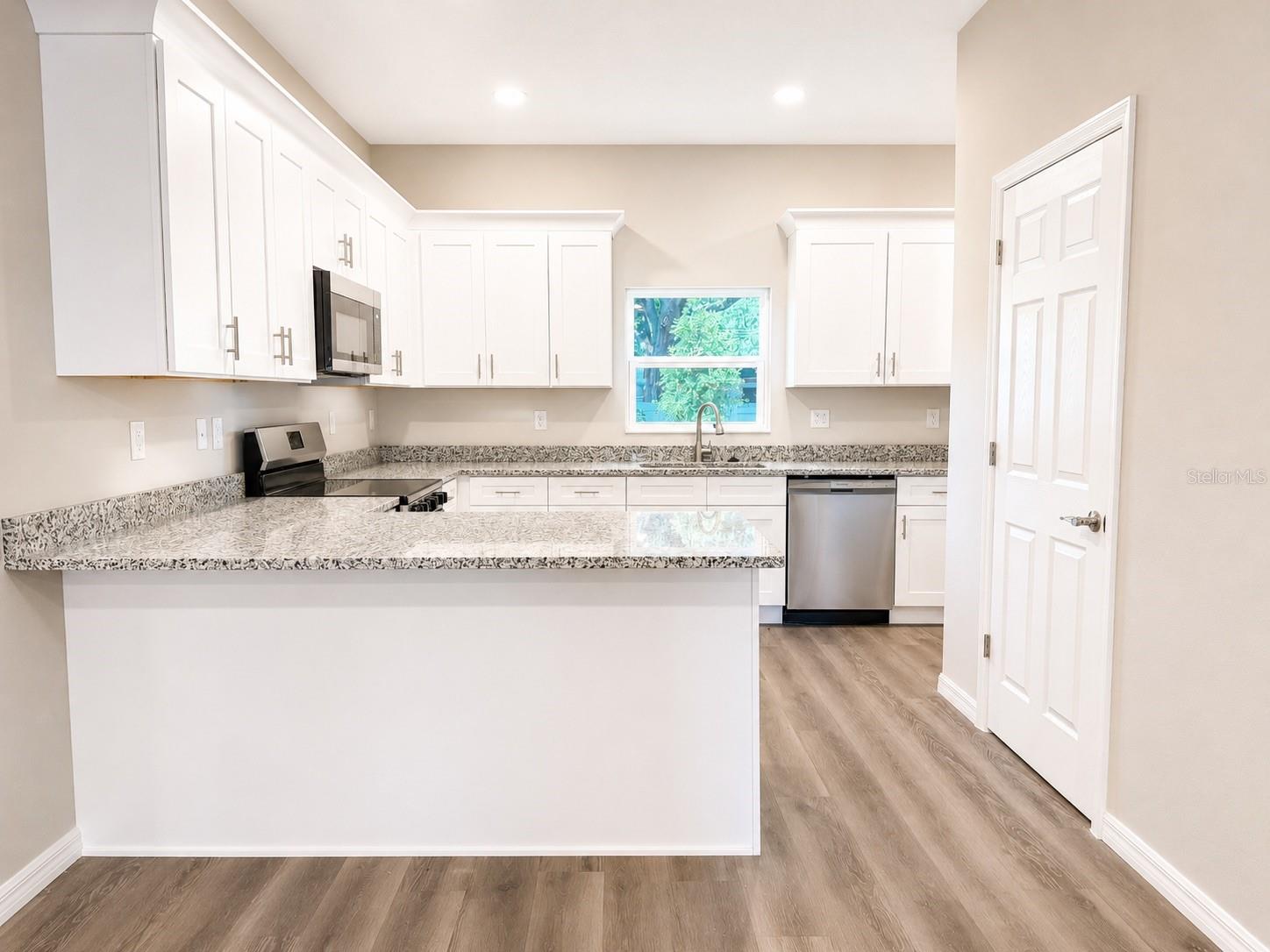 5028 FINDERS CT — photo 4