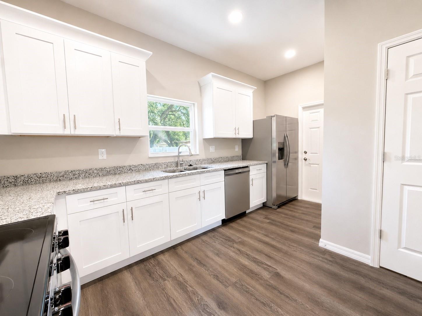 5028 FINDERS CT — photo 6
