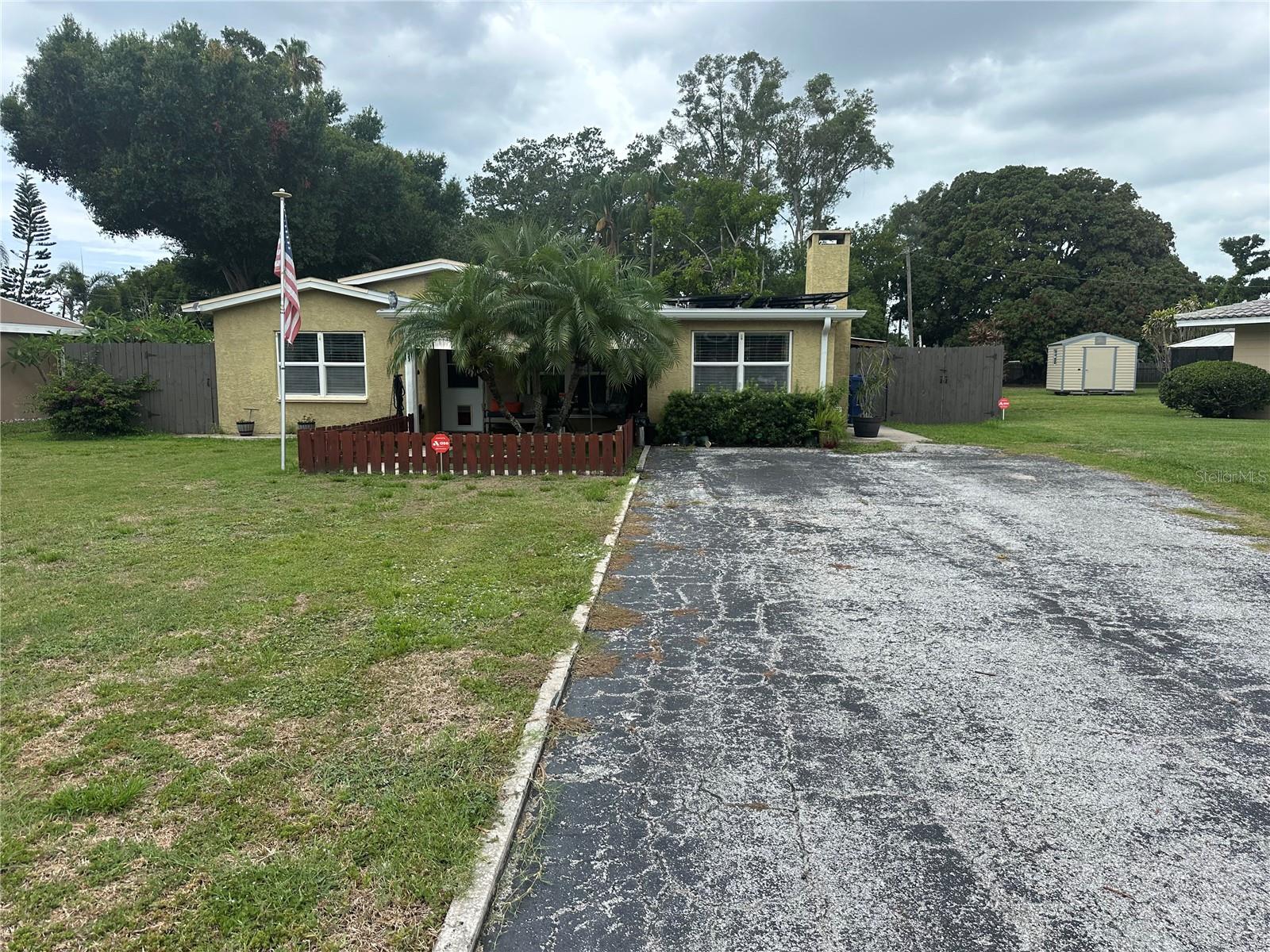 721 OLEANDER WAY S — photo 33