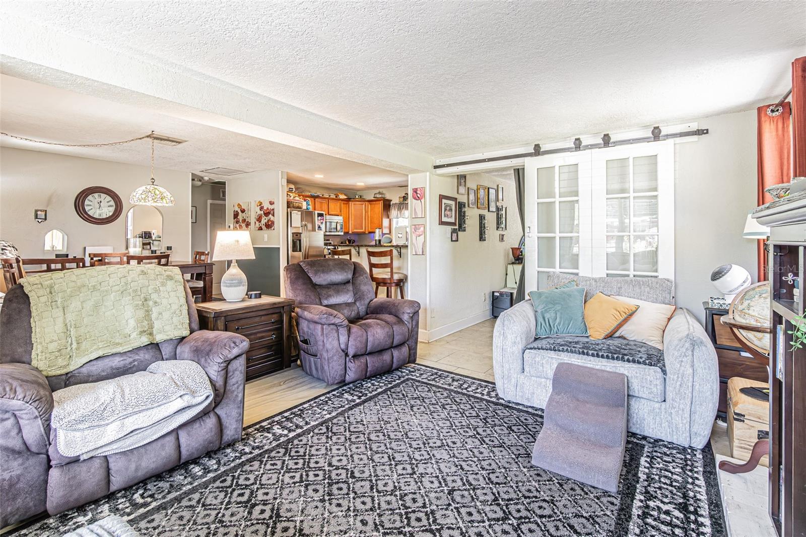 721 OLEANDER WAY S — photo 9