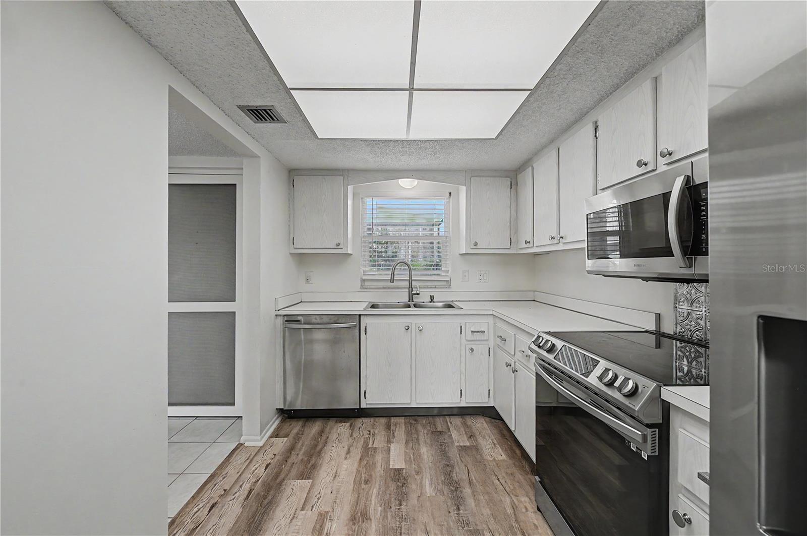 9 FORBES PL #205 — photo 6