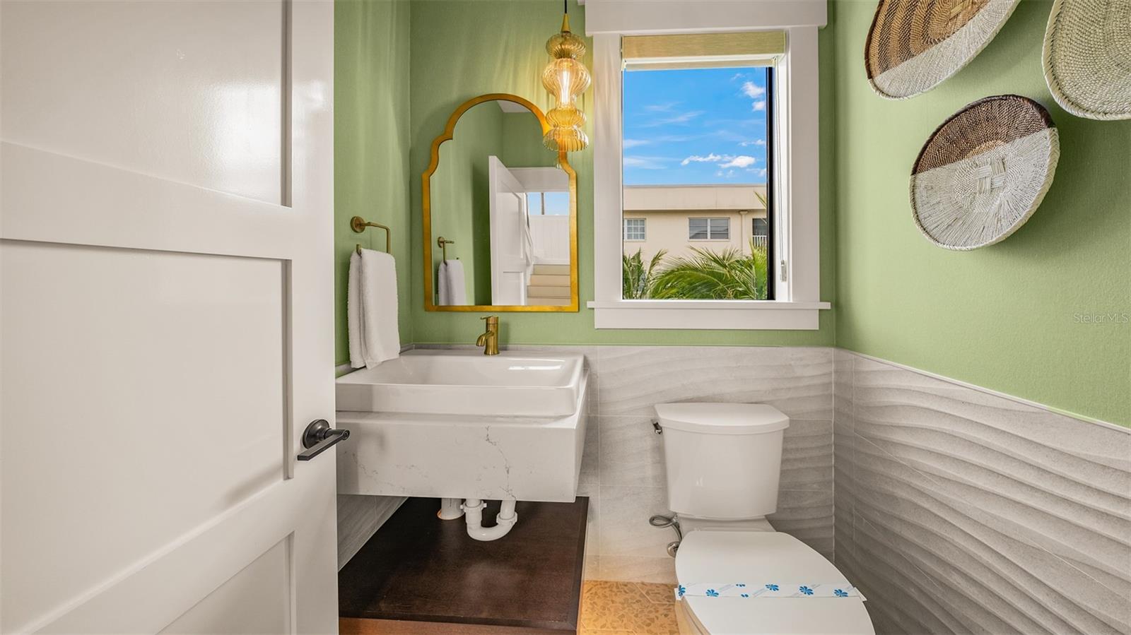 1142 WINDSONG LN #B — photo 60