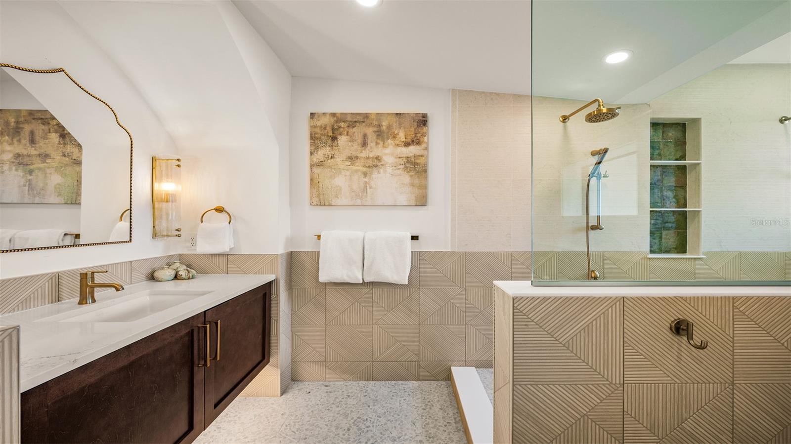 1142 WINDSONG LN #B — photo 44