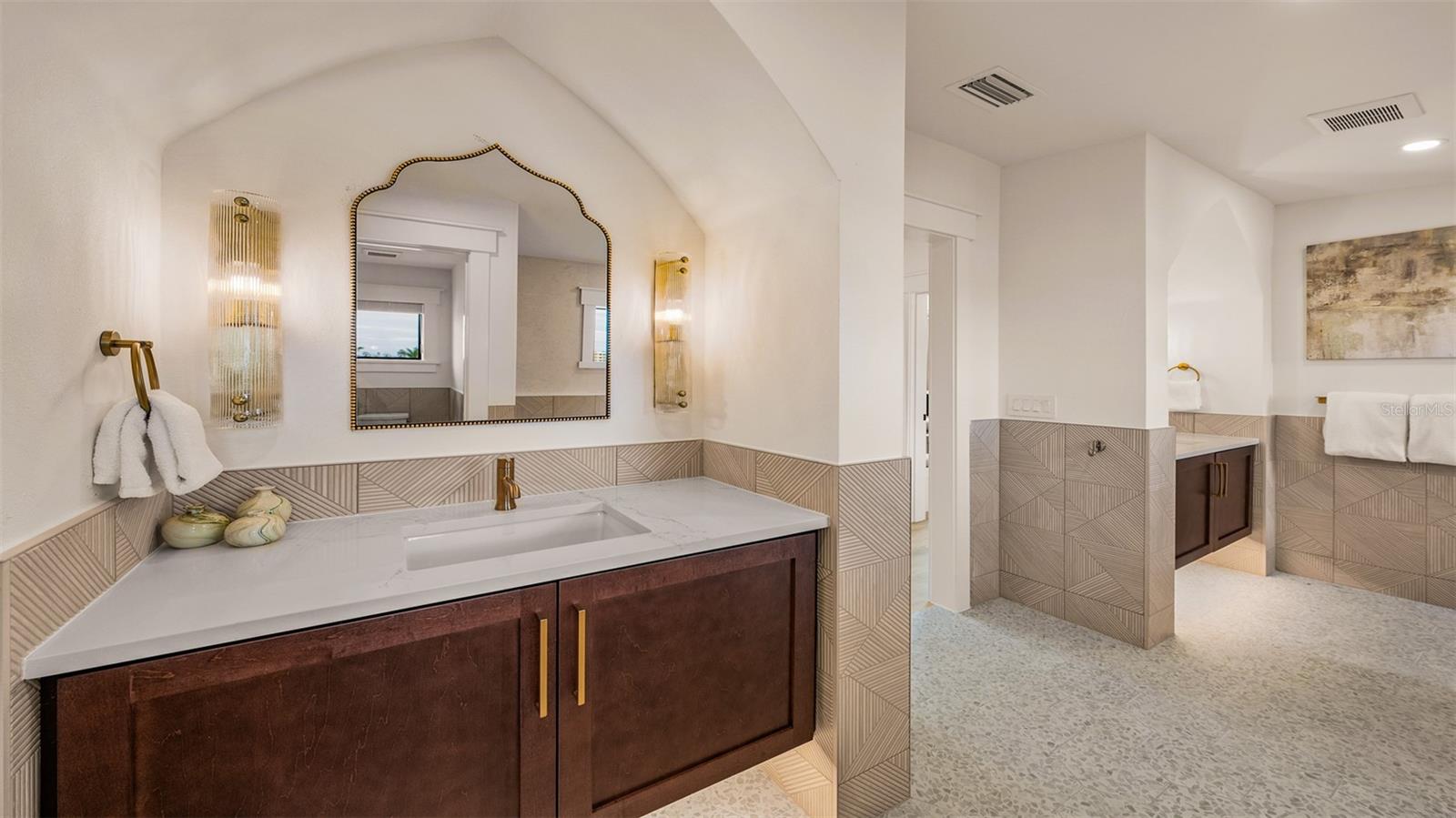 1142 WINDSONG LN #B — photo 43